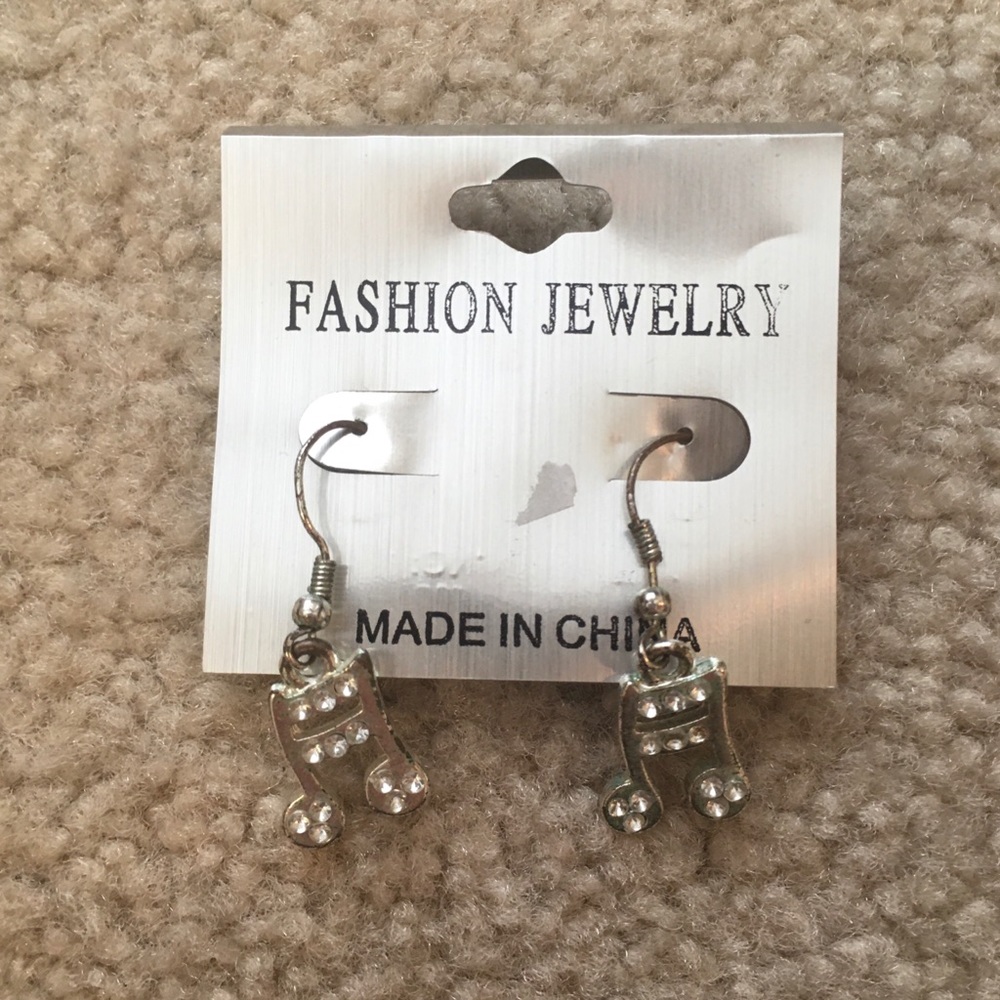 Music Note Earrings - Picture 4 of 5